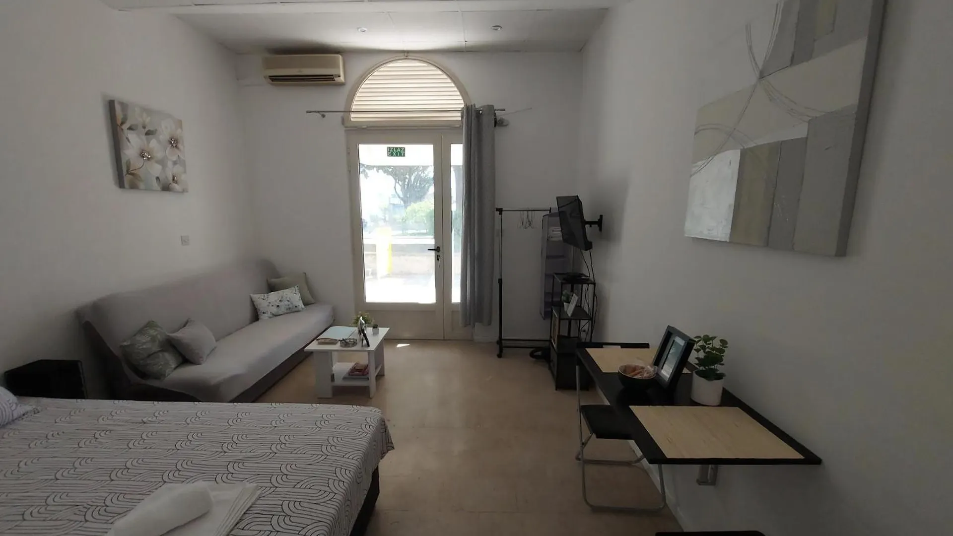 Studio Apartment Lee スプリト